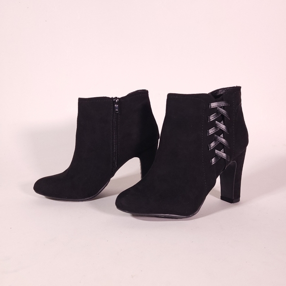 Fergalicous Purge Booties 10 Black Faux Suede Ankle Boots Heels - Picture 8 of 14
